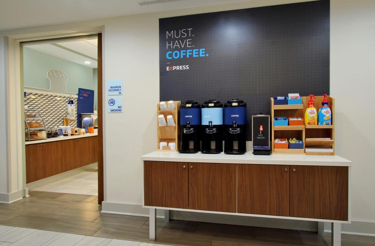 Holiday Inn Express Hotel & Suites Dayton-Centerville By Ihg Esterno foto