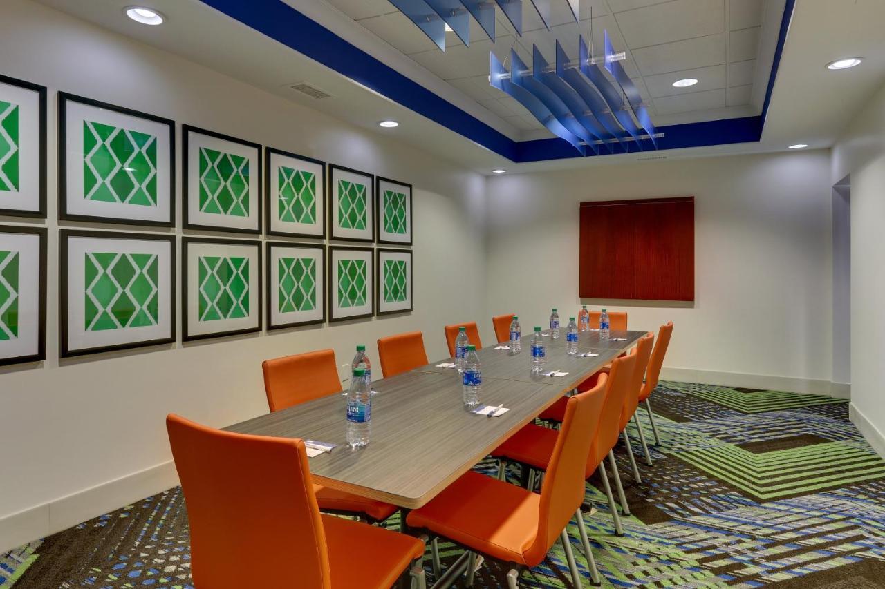 Holiday Inn Express Hotel & Suites Dayton-Centerville By Ihg Esterno foto