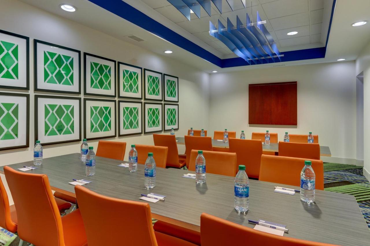 Holiday Inn Express Hotel & Suites Dayton-Centerville By Ihg Esterno foto