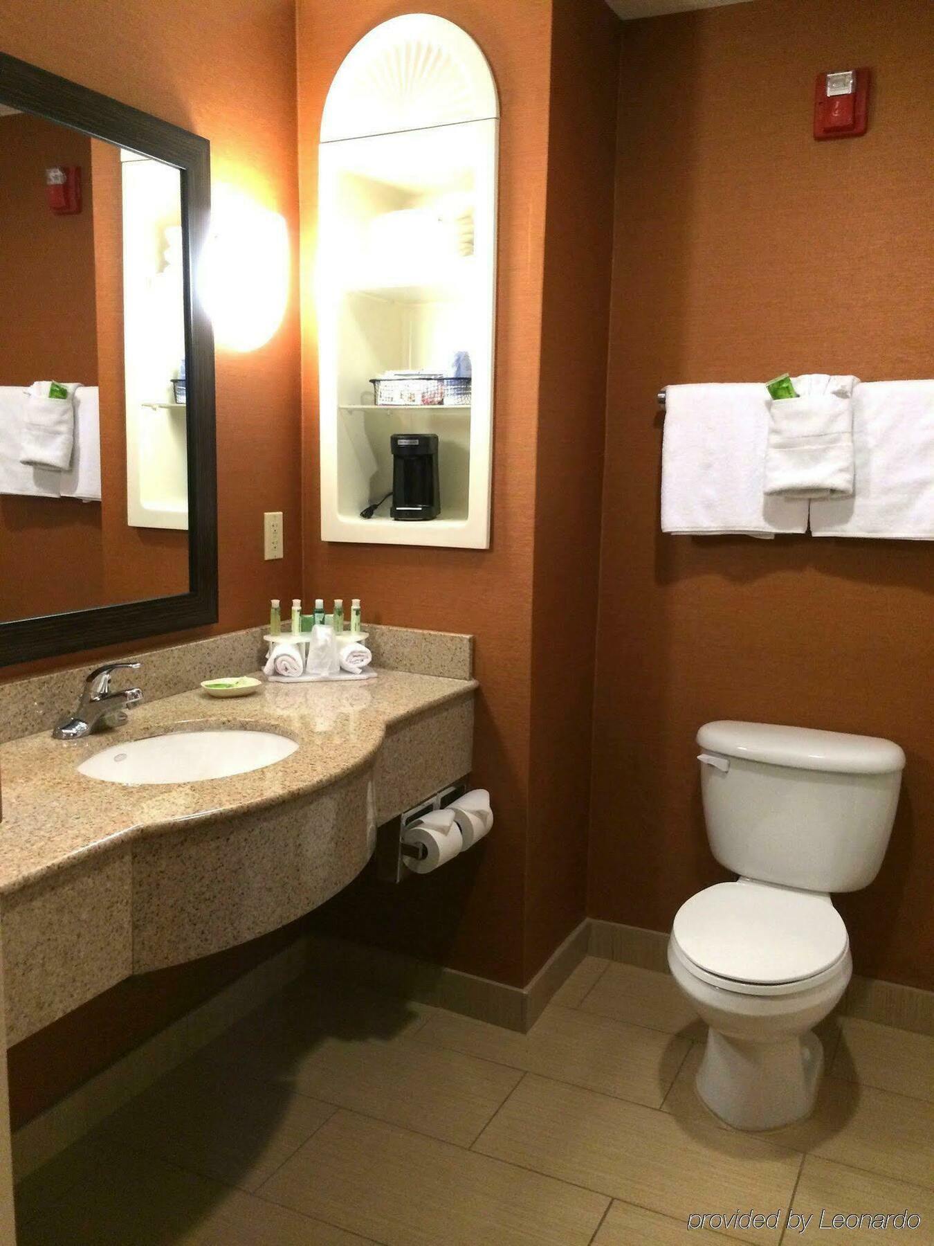 Holiday Inn Express Hotel & Suites Dayton-Centerville By Ihg Esterno foto